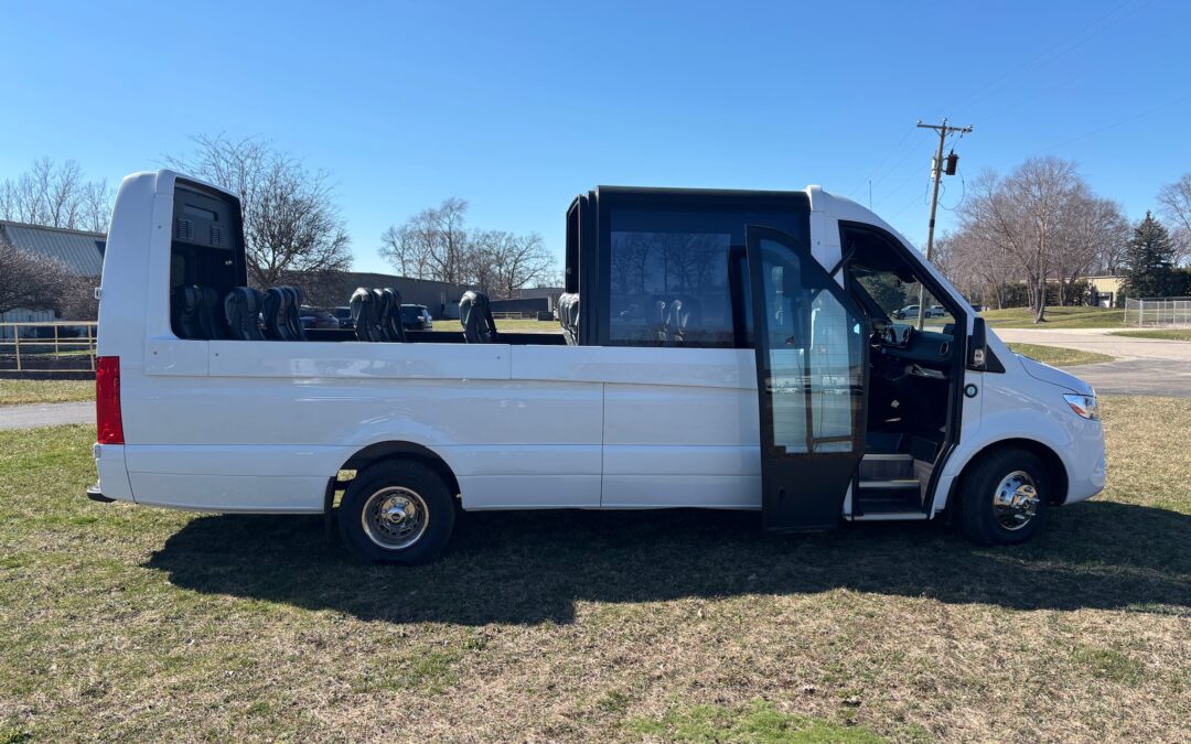 Panoramic Shuttle Bus: The Ultimate Tour Experience for Wine Country, City Tours, and Scenic Destinations