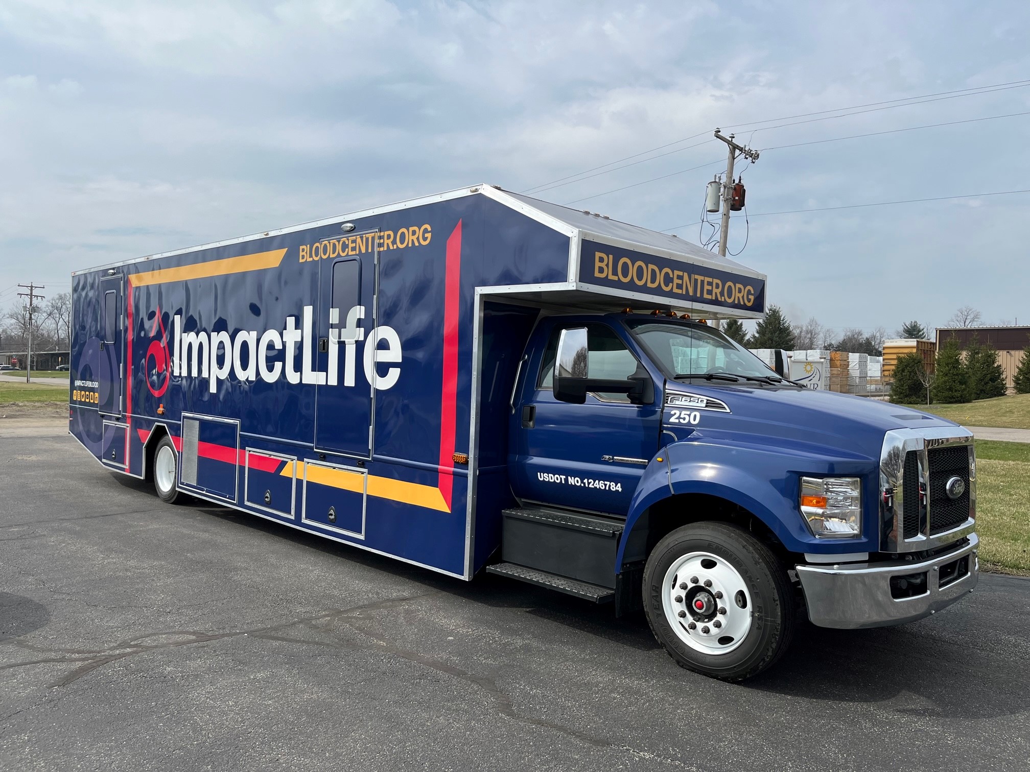 Custom-Bloodmobile-Exterior